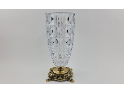 Krištolinė vaza dekoruota žalvariu