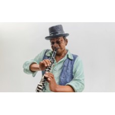 Skulptūrėlė „Muzikantas-klarnetistas“